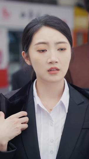 Above the Thorns, She Rises Episode 9