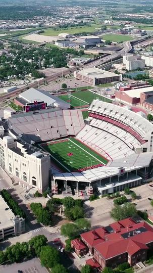 Gefährliche Nähe unter einem Dach  1Folgen