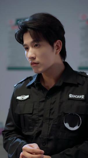 Just a Security Guard, Yet He Won Their Hearts Episode 11