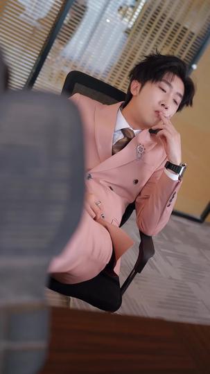 离婚后,他青云直上 第2集