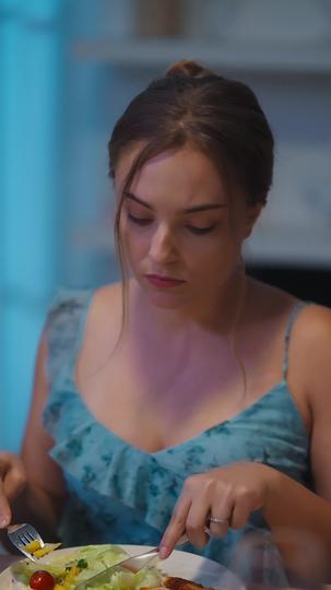 The Hot Vet Next Door is My Husband Episode 9