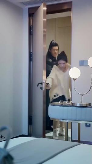 Eternal Embrace: My Boyfriend Is a General Episode 8