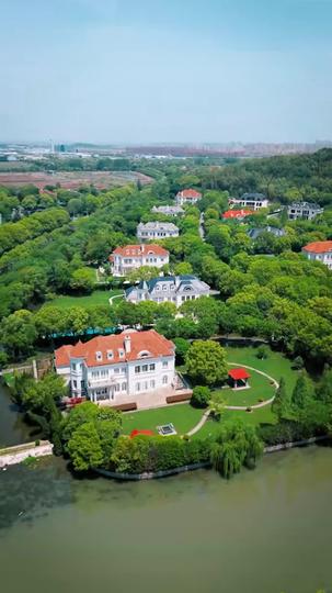 Keep Your Bromance, I Don't Do Third Wheels Episode 10