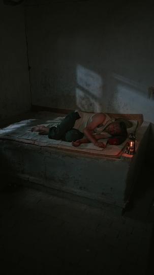 改写饥荒年:我能往返未来 第2集