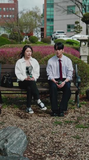 頂流愛豆的倒帶人生 第4集