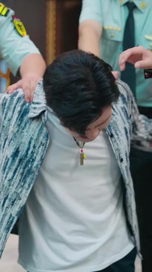  โชคหล่นทับ! ได้พ่อแม่เป็นมหาเศรษฐี ที่9ตอน