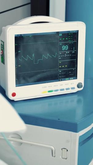 她不配我的愛 第7集