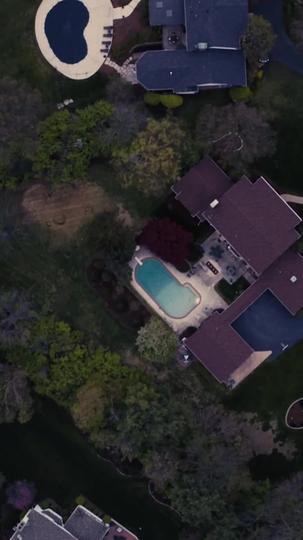 Your Ladyship's Escorting CEO Episode 10