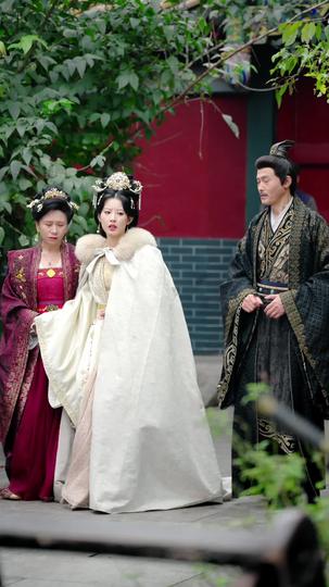 Shadows in the Palace of Desire Episode 3
