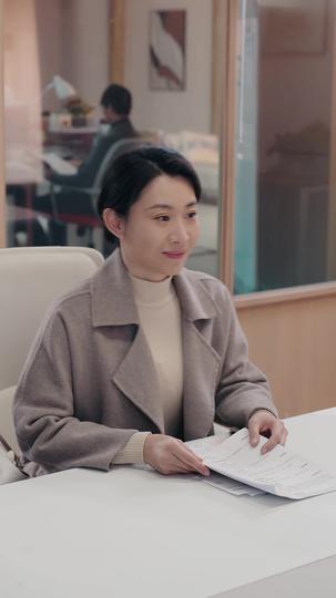 35岁被裁后，她飒爽归来 第4集