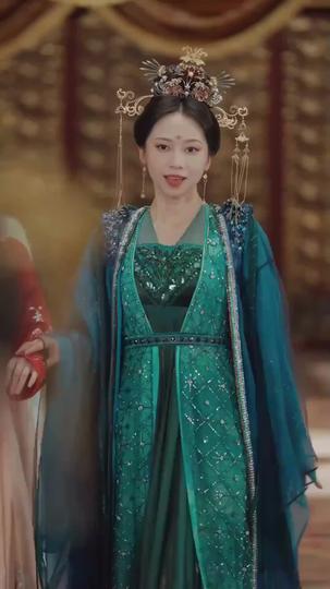 Thorns and Thrones: Her Rise Amid Shadows Episode 3