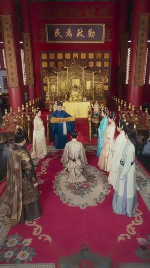 Crown in My Hands, Blood on Yours Episode 8