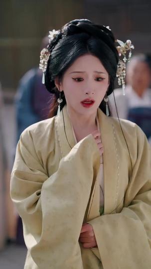 Divorced to Rule: Her Glory, His Downfall Episode 3