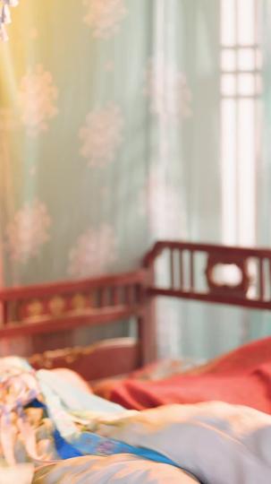 專業研究宮鬥，穿成皇后怎麼輸？ 第1集