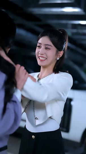 柔弱小花秒变满级女王 第9集