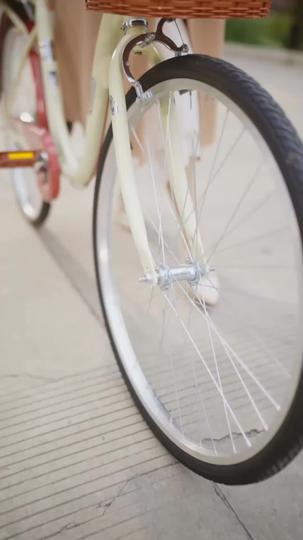 Luxe Lies: Faking the Glamour Episode 1