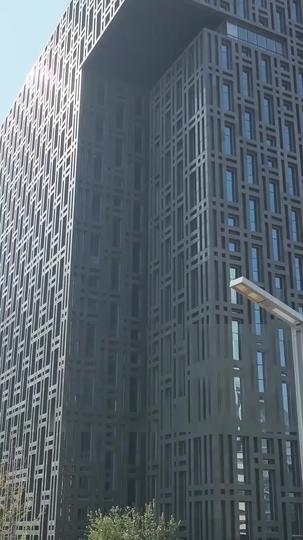 Antara Cinta dan Kenyataan Episode 1