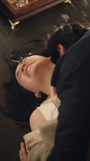 The Mafia King Kept Me in the Dark Episode 11