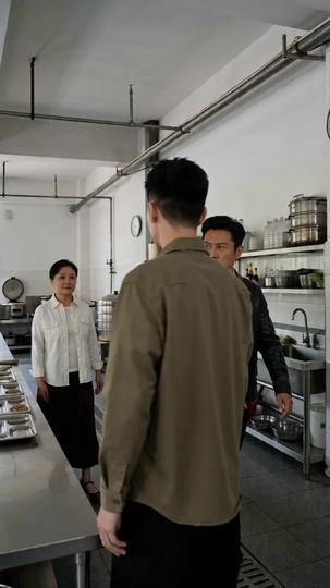 与表哥散伙后,我开食堂逆袭 第8集
