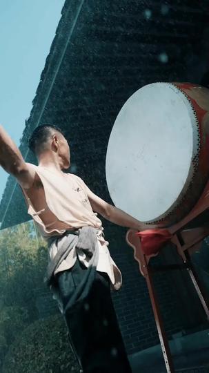 Uma Batalha por Sangue e Honra 1Episódio