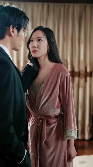 She Came from the Abyss Episode 11