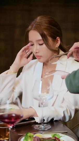 Drei Jahre als Hausmann, Ewig ein Meister(Deutsch Synchronisiert)  10Folgen