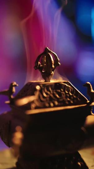 Crushing the Crown, Claiming the Throne Episode 1