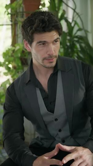 Acasalada com o Pai Alfa do Meu Noivo 10Episódio