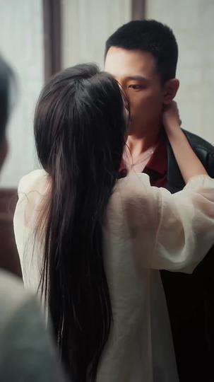 My Heart, Your Weapon Episode 10