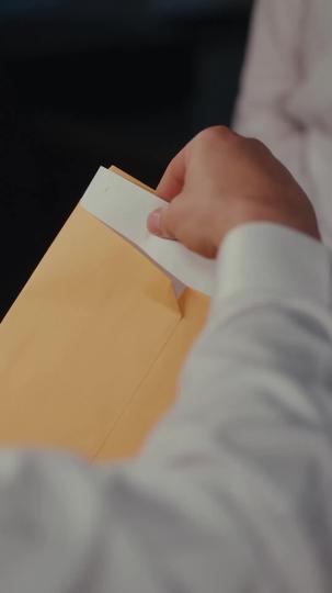 Demasiado tarde para pedir perdón (Doblado) Episodio 6