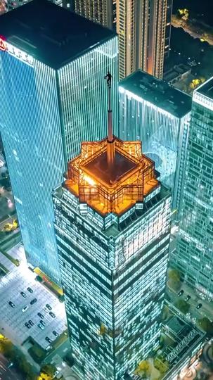 離婚後、裴社長は涙に暮れる 第 1 話