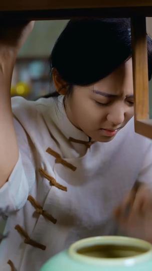 الآنسة التي تمتلك رؤية تخترق الكنوز 1مجموعة