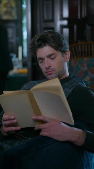 My Vampire Husband Wants to Bite Me Every Night Episode 10