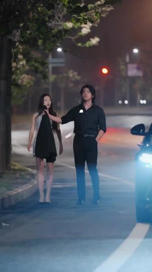 Scripted Kisses, Dangerous Secrets Episode 10