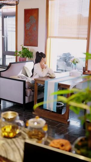 She's Winning Hearts, Not Just Mine Episode 11