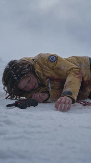 Snow Mountain Betrayal: Left to Freeze, Saved by a Billionaire Episode 2