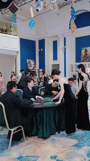 De hijo abandonado a rey del bajo mundo (Doblado) Episodio 10