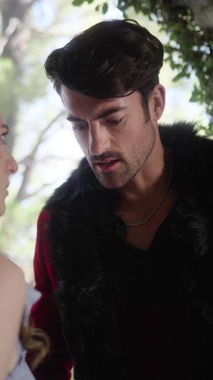 Deux Alphas, Une Luna Vierge  Épisode8