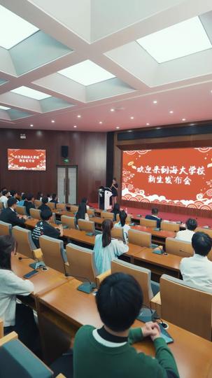 分手后，高冷校花她悔不当初 第2集