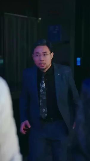 출소 후, 모두가 무릎 꿇었다 제9회