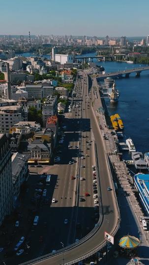 Nessuna Scampo dall'Abbraccio del Re della Mafia Episodio 8