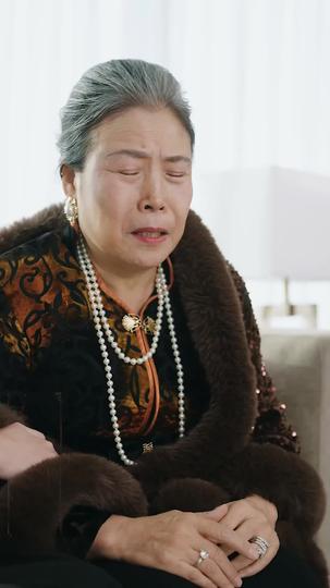 Surviving a Romantic Novel Episode 8