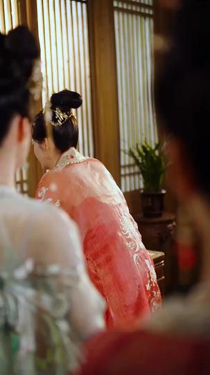 Di Atas Mahkota Episode 2