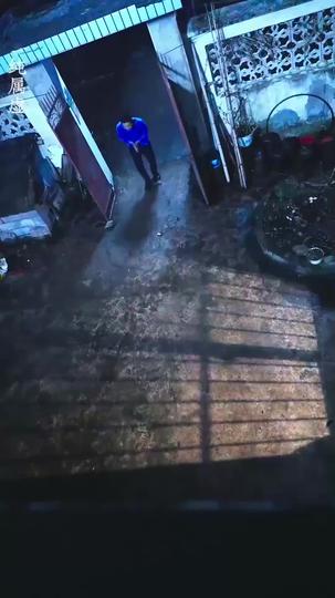 Roses and Thorns: Her Journey to Love Episode 1