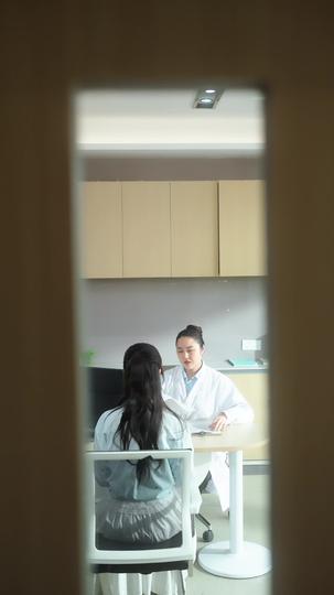 攜娃俘獲冷總裁 第11集