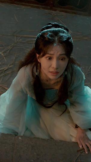 Crown in One Hand, Fire in the Other Episode 10