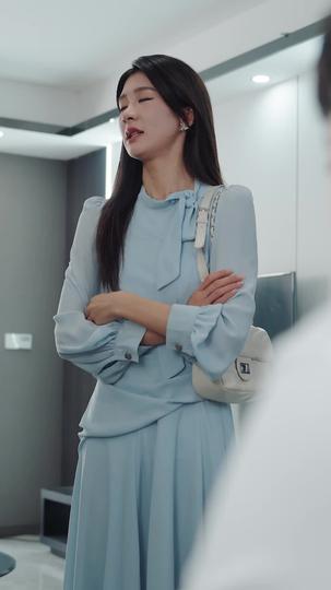 放手以后,自私女友跪求我回头 第3集