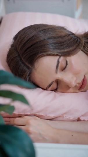 The One You Love is Her Twin Sister Episode 8