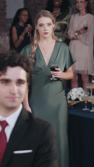 His Dumped Wife is A Queen Episode 5