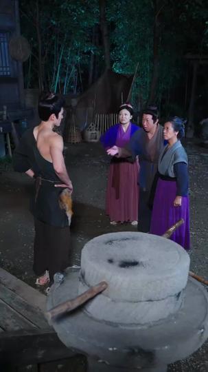 Gadis Kota Dan Pemburu Desa Episode 7